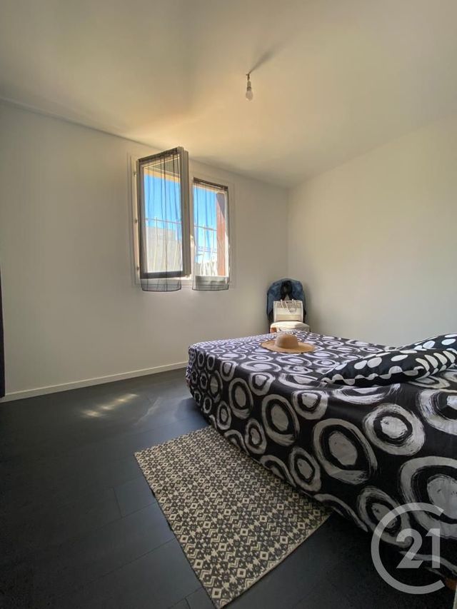 Afficher la photo en grand Appartement T3 à vendre - 3 pièces - 65.63 m2 - LA VALETTE DU VAR - 83 - PROVENCE-ALPES-COTE-D-AZUR - Century 21 Colbert Immobilier