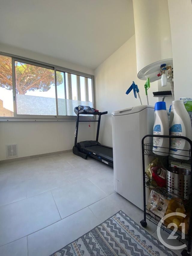 Afficher la photo en grand Appartement T3 à vendre - 3 pièces - 65.63 m2 - LA VALETTE DU VAR - 83 - PROVENCE-ALPES-COTE-D-AZUR - Century 21 Colbert Immobilier