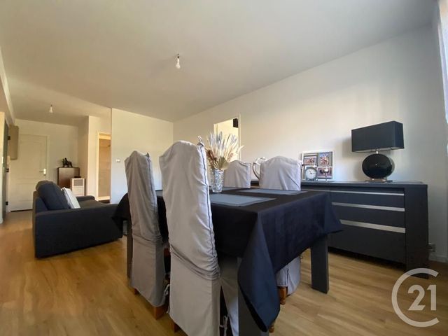 Afficher la photo en grand Appartement T3 à vendre - 3 pièces - 65.63 m2 - LA VALETTE DU VAR - 83 - PROVENCE-ALPES-COTE-D-AZUR - Century 21 Colbert Immobilier