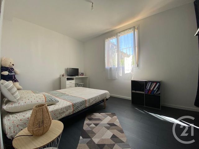Afficher la photo en grand Appartement T3 à vendre - 3 pièces - 65.63 m2 - LA VALETTE DU VAR - 83 - PROVENCE-ALPES-COTE-D-AZUR - Century 21 Colbert Immobilier