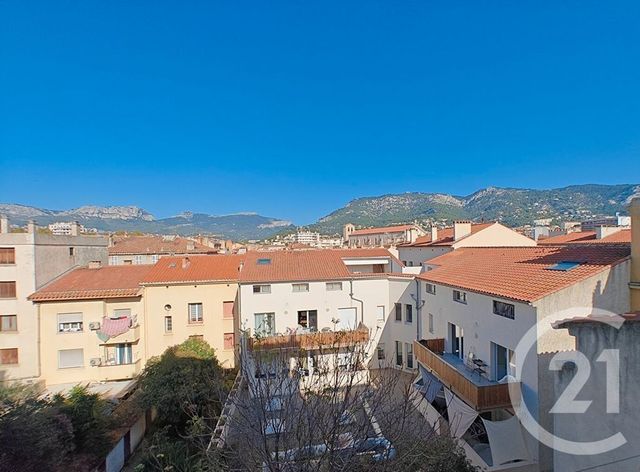 Afficher la photo en grand Appartement T4 à vendre - 4 pièces - 73.92 m2 - TOULON - 83 - PROVENCE-ALPES-COTE-D-AZUR - Century 21 Colbert Immobilier