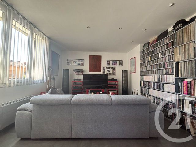 Afficher la photo en grand Appartement T4 à vendre - 4 pièces - 73.92 m2 - TOULON - 83 - PROVENCE-ALPES-COTE-D-AZUR - Century 21 Colbert Immobilier