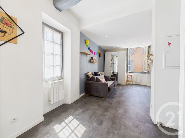 Appartement Studio à vendre - 1 pièce - 28.28 m2 - CUERS - 83 - PROVENCE-ALPES-COTE-D-AZUR - Century 21 Colbert Immobilier