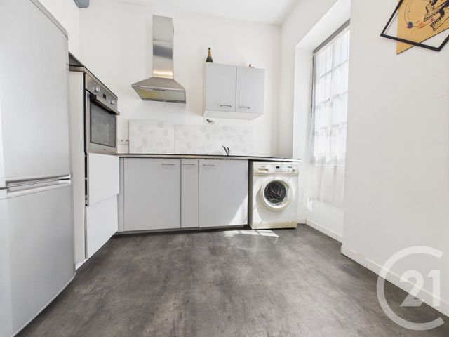 Appartement Studio à vendre - 1 pièce - 28.28 m2 - CUERS - 83 - PROVENCE-ALPES-COTE-D-AZUR - Century 21 Colbert Immobilier