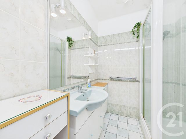 Appartement T4 à vendre - 4 pièces - 76.24 m2 - LA VALETTE DU VAR - 83 - PROVENCE-ALPES-COTE-D-AZUR - Century 21 Colbert Immobilier