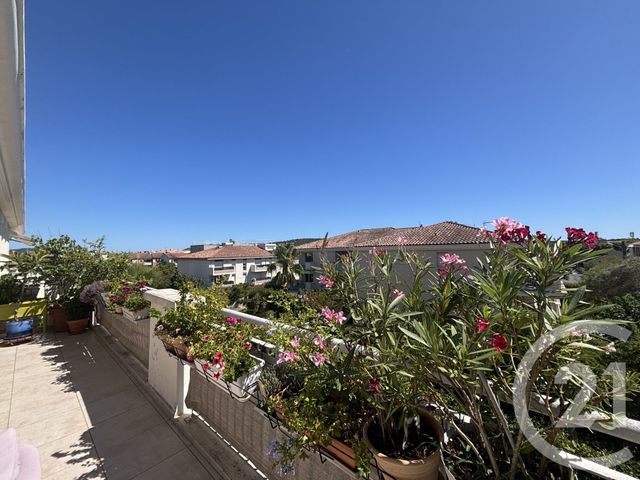 Afficher la photo en grand Appartement F4 à vendre - 4 pièces - 90.16 m2 - LA VALETTE DU VAR - 83 - PROVENCE-ALPES-COTE-D-AZUR - Century 21 Colbert Immobilier