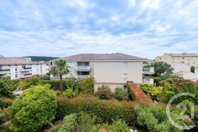 Afficher la photo en grand Appartement F4 à vendre - 4 pièces - 90.16 m2 - LA VALETTE DU VAR - 83 - PROVENCE-ALPES-COTE-D-AZUR - Century 21 Colbert Immobilier