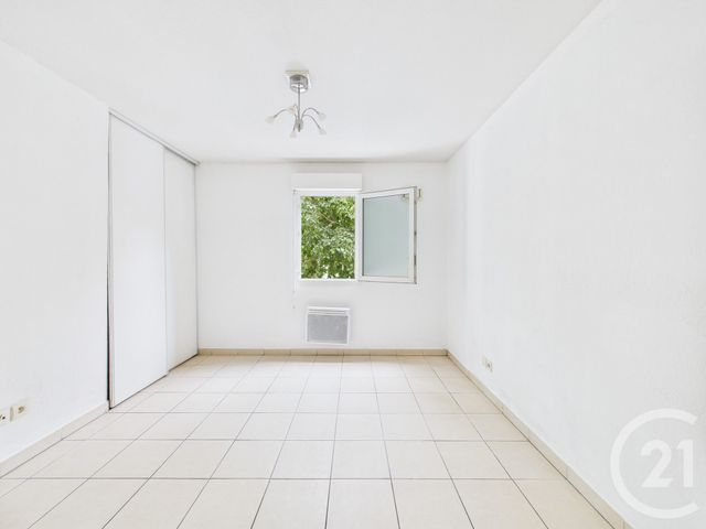 Appartement T2 à vendre - 2 pièces - 37.96 m2 - TOULON - 83 - PROVENCE-ALPES-COTE-D-AZUR - Century 21 Colbert Immobilier