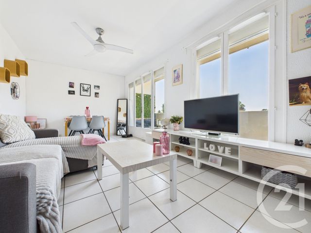 Appartement T3 à vendre - 3 pièces - 53.94 m2 - TOULON - 83 - PROVENCE-ALPES-COTE-D-AZUR - Century 21 Colbert Immobilier