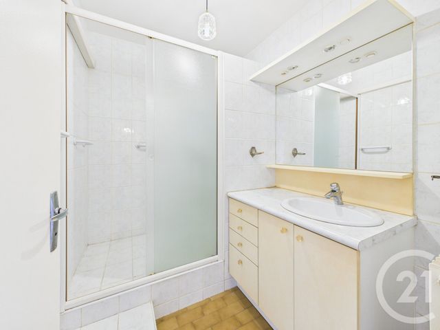 Appartement F3 à vendre - 3 pièces - 68.24 m2 - LA VALETTE DU VAR - 83 - PROVENCE-ALPES-COTE-D-AZUR - Century 21 Colbert Immobilier