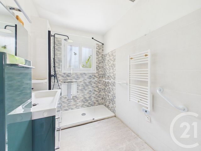 maison à vendre - 5 pièces - 153.55 m2 - LA CRAU - 83 - PROVENCE-ALPES-COTE-D-AZUR - Century 21 Colbert Immobilier