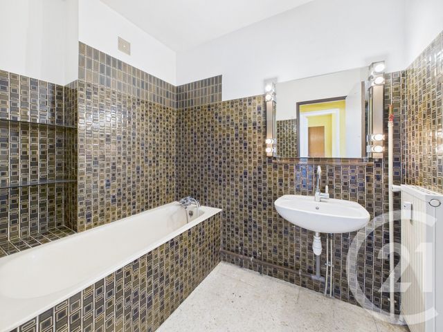 Appartement F5 à vendre - 5 pièces - 94.4 m2 - LA VALETTE DU VAR - 83 - PROVENCE-ALPES-COTE-D-AZUR - Century 21 Colbert Immobilier