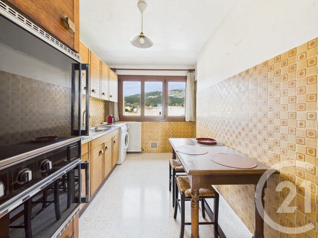 Appartement F5 à vendre - 5 pièces - 94.4 m2 - LA VALETTE DU VAR - 83 - PROVENCE-ALPES-COTE-D-AZUR - Century 21 Colbert Immobilier