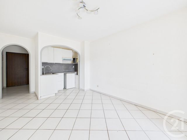 Appartement F1 à louer - 1 pièce - 25.68 m2 - LA VALETTE DU VAR - 83 - PROVENCE-ALPES-COTE-D-AZUR - Century 21 Colbert Immobilier