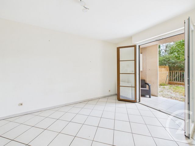 Appartement F1 à louer - 1 pièce - 25.68 m2 - LA VALETTE DU VAR - 83 - PROVENCE-ALPES-COTE-D-AZUR - Century 21 Colbert Immobilier