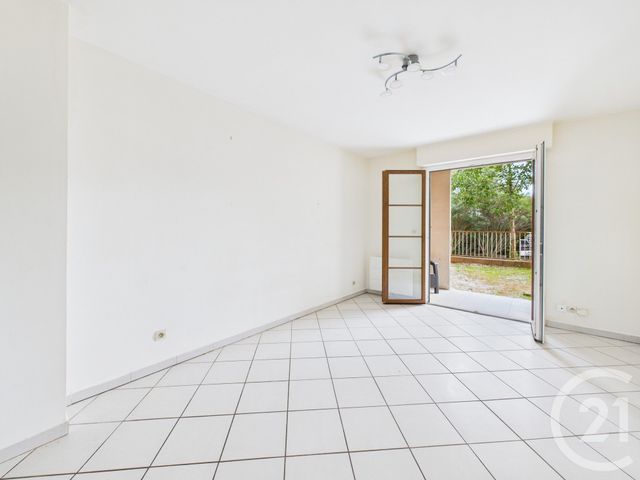 Appartement F1 à louer - 1 pièce - 25.68 m2 - LA VALETTE DU VAR - 83 - PROVENCE-ALPES-COTE-D-AZUR - Century 21 Colbert Immobilier