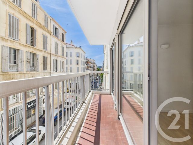 Appartement T4 à vendre - 4 pièces - 89.62 m2 - TOULON - 83 - PROVENCE-ALPES-COTE-D-AZUR - Century 21 Colbert Immobilier