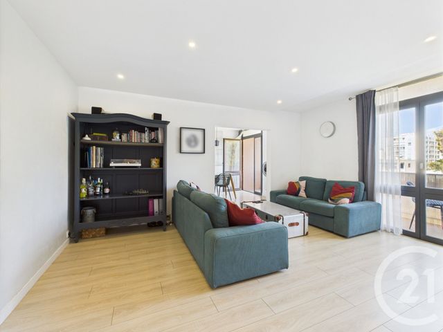 Appartement F3 à vendre - 3 pièces - 68.94 m2 - LA VALETTE DU VAR - 83 - PROVENCE-ALPES-COTE-D-AZUR - Century 21 Colbert Immobilier