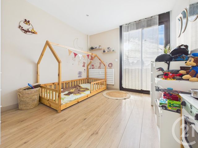 Afficher la photo en grand Appartement F3 à vendre - 3 pièces - 66.38 m2 - LA VALETTE DU VAR - 83 - PROVENCE-ALPES-COTE-D-AZUR - Century 21 Colbert Immobilier