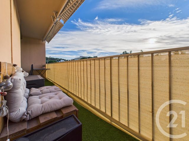 Afficher la photo en grand Appartement F3 à vendre - 3 pièces - 66.38 m2 - LA VALETTE DU VAR - 83 - PROVENCE-ALPES-COTE-D-AZUR - Century 21 Colbert Immobilier