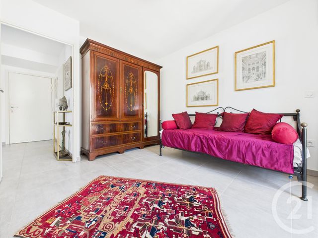 Afficher la photo en grand Appartement T4 à vendre - 4 pièces - 76.35 m2 - TOULON - 83 - PROVENCE-ALPES-COTE-D-AZUR - Century 21 Colbert Immobilier