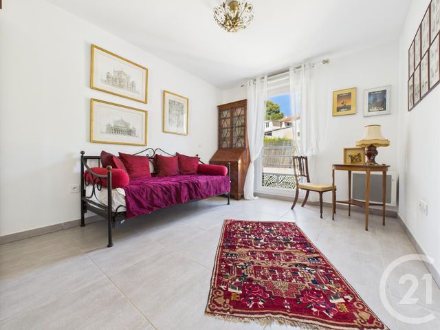 Afficher la photo en grand Appartement T4 à vendre - 4 pièces - 76.35 m2 - TOULON - 83 - PROVENCE-ALPES-COTE-D-AZUR - Century 21 Colbert Immobilier