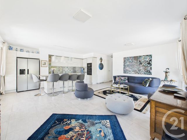 Afficher la photo en grand Appartement T4 à vendre - 4 pièces - 76.35 m2 - TOULON - 83 - PROVENCE-ALPES-COTE-D-AZUR - Century 21 Colbert Immobilier