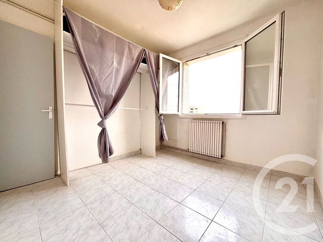 Afficher la photo en grand Appartement T3 à vendre - 3 pièces - 55.65 m2 - TOULON - 83 - PROVENCE-ALPES-COTE-D-AZUR - Century 21 Colbert Immobilier
