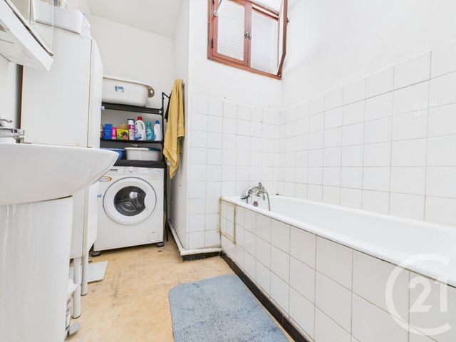 Appartement T3 à vendre - 3 pièces - 57.0 m2 - TOULON - 83 - PROVENCE-ALPES-COTE-D-AZUR - Century 21 Colbert Immobilier