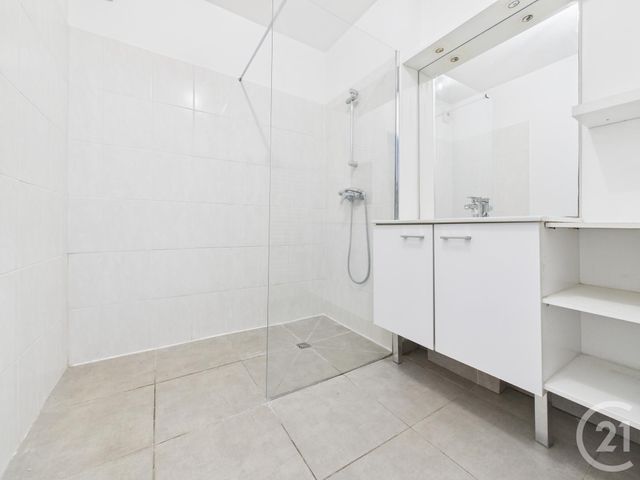 Appartement T2 à vendre - 2 pièces - 45.24 m2 - LA VALETTE DU VAR - 83 - PROVENCE-ALPES-COTE-D-AZUR - Century 21 Colbert Immobilier