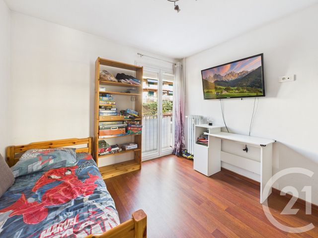 Appartement T4 à vendre - 4 pièces - 76.69 m2 - LA VALETTE DU VAR - 83 - PROVENCE-ALPES-COTE-D-AZUR - Century 21 Colbert Immobilier