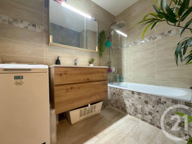 Appartement T2 à vendre - 2 pièces - 46.34 m2 - LA VALETTE DU VAR - 83 - PROVENCE-ALPES-COTE-D-AZUR - Century 21 Colbert Immobilier