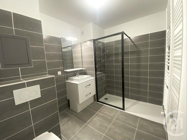 Appartement F2 à louer - 2 pièces - 50.28 m2 - CUERS - 83 - PROVENCE-ALPES-COTE-D-AZUR - Century 21 Colbert Immobilier