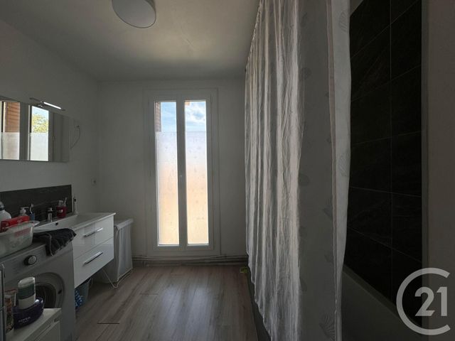 Appartement T3 à louer - 3 pièces - 51.53 m2 - TOULON - 83 - PROVENCE-ALPES-COTE-D-AZUR - Century 21 Colbert Immobilier