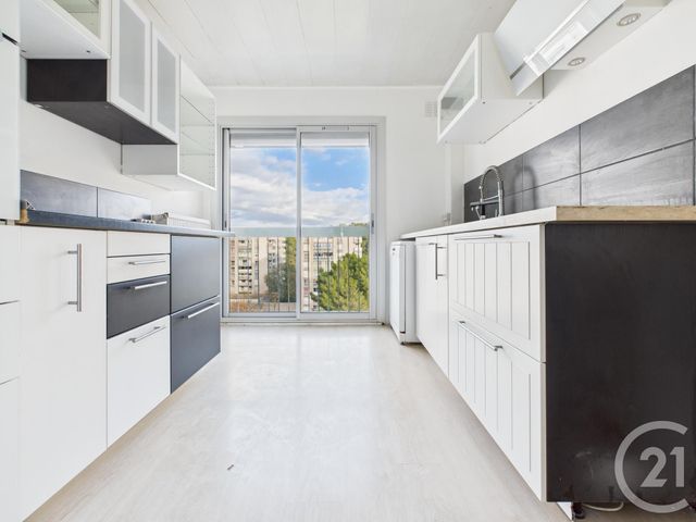 Appartement T4 à vendre - 4 pièces - 77.91 m2 - LA VALETTE DU VAR - 83 - PROVENCE-ALPES-COTE-D-AZUR - Century 21 Colbert Immobilier