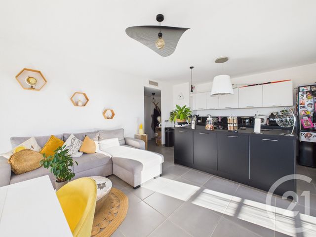 Appartement T3 à vendre - 3 pièces - 60.14 m2 - TOULON - 83 - PROVENCE-ALPES-COTE-D-AZUR - Century 21 Colbert Immobilier