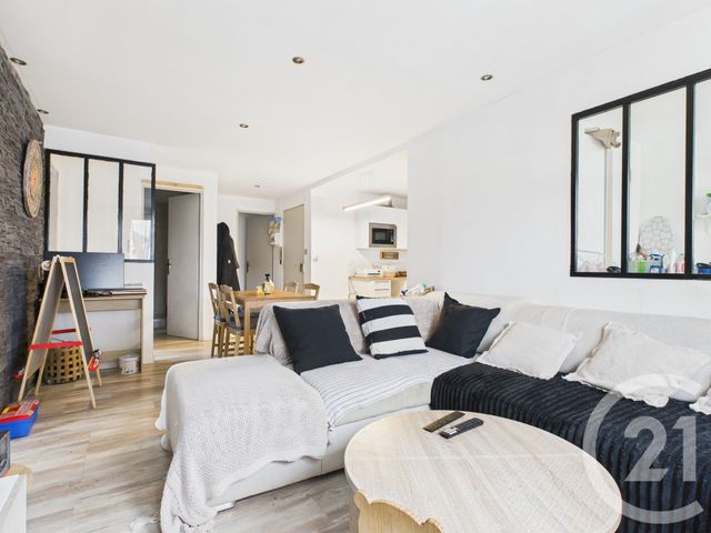 Appartement F3 à vendre - 3 pièces - 63.41 m2 - LA VALETTE DU VAR - 83 - PROVENCE-ALPES-COTE-D-AZUR - Century 21 Colbert Immobilier