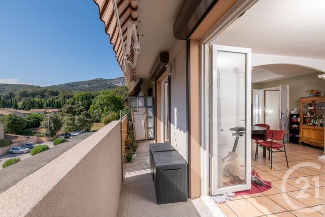 Appartement F3 à louer - 3 pièces - 58.78 m2 - LA VALETTE DU VAR - 83 - PROVENCE-ALPES-COTE-D-AZUR - Century 21 Colbert Immobilier