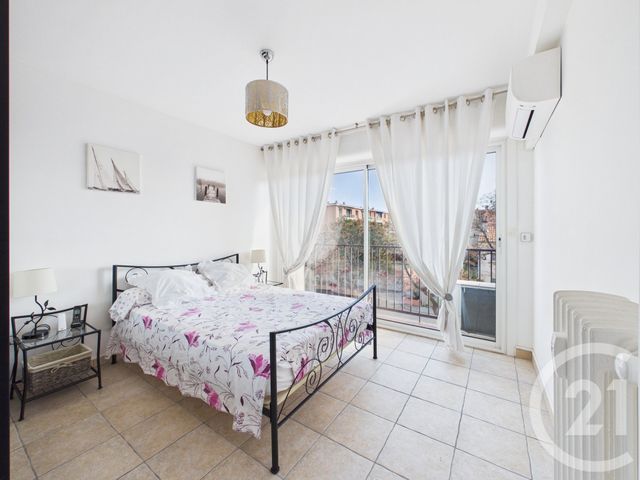 Appartement F3 à louer - 3 pièces - 73.6 m2 - LA VALETTE DU VAR - 83 - PROVENCE-ALPES-COTE-D-AZUR - Century 21 Colbert Immobilier