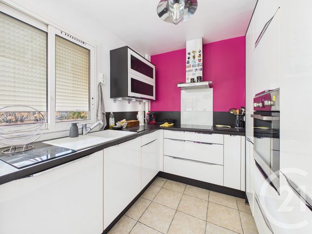 Appartement F3 à louer - 3 pièces - 73.6 m2 - LA VALETTE DU VAR - 83 - PROVENCE-ALPES-COTE-D-AZUR - Century 21 Colbert Immobilier