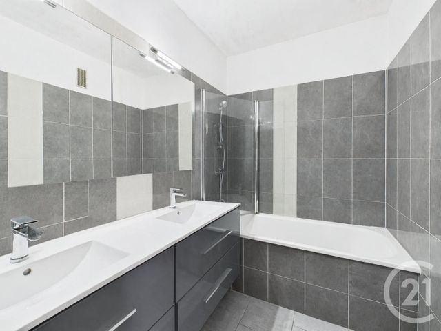 Appartement F3 à vendre - 3 pièces - 63.99 m2 - LA VALETTE DU VAR - 83 - PROVENCE-ALPES-COTE-D-AZUR - Century 21 Colbert Immobilier