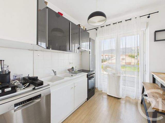 Appartement F3 à louer - 3 pièces - 48.89 m2 - TOULON - 83 - PROVENCE-ALPES-COTE-D-AZUR - Century 21 Colbert Immobilier