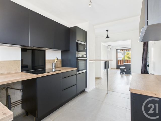 Appartement T4 à louer - 5 pièces - 90.8 m2 - LA VALETTE DU VAR - 83 - PROVENCE-ALPES-COTE-D-AZUR - Century 21 Colbert Immobilier