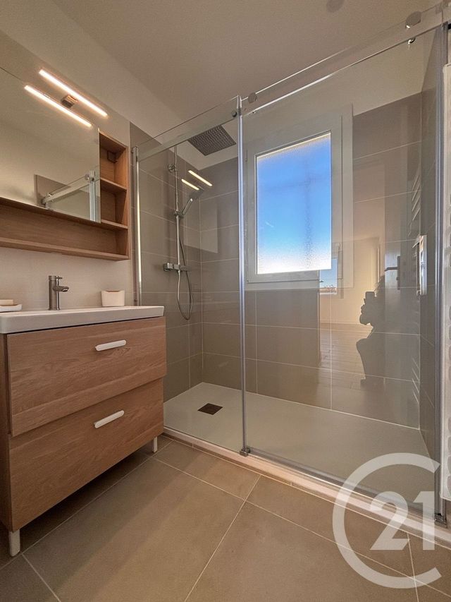 Appartement T3 à vendre - 4 pièces - 58.45 m2 - LA VALETTE DU VAR - 83 - PROVENCE-ALPES-COTE-D-AZUR - Century 21 Colbert Immobilier