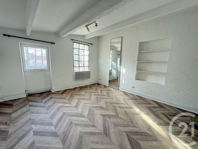 Appartement F1 à louer - 1 pièce - 24.0 m2 - TOULON - 83 - PROVENCE-ALPES-COTE-D-AZUR - Century 21 Colbert Immobilier