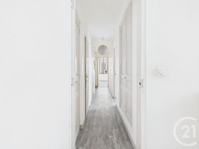 Appartement T2 à vendre - 2 pièces - 40.3 m2 - TOULON - 83 - PROVENCE-ALPES-COTE-D-AZUR - Century 21 Colbert Immobilier