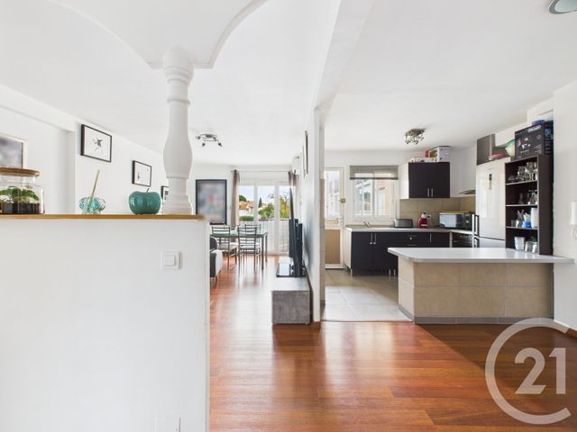 Appartement T4 à vendre - 4 pièces - 76.69 m2 - LA VALETTE DU VAR - 83 - PROVENCE-ALPES-COTE-D-AZUR - Century 21 Colbert Immobilier