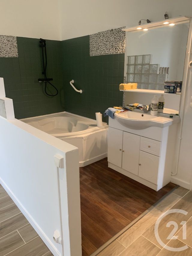 Appartement F2 à louer - 2 pièces - 55.89 m2 - TOULON - 83 - PROVENCE-ALPES-COTE-D-AZUR - Century 21 Colbert Immobilier