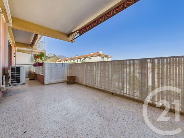 Appartement T4 à louer - 4 pièces - 78.64 m2 - LA GARDE - 83 - PROVENCE-ALPES-COTE-D-AZUR - Century 21 Colbert Immobilier