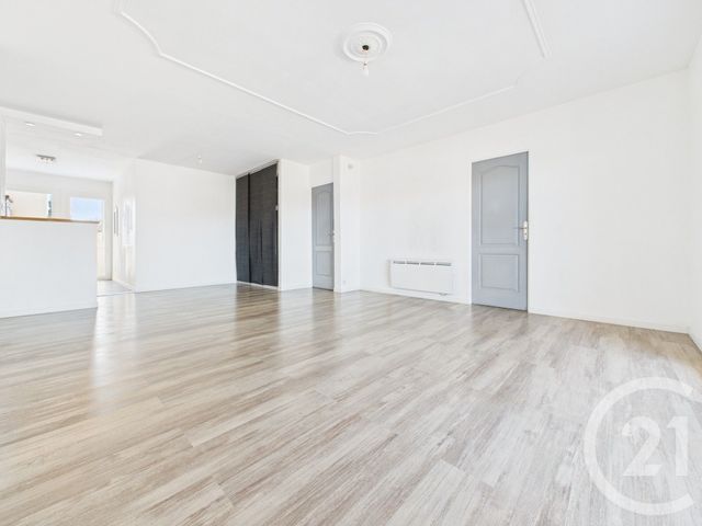 Appartement T4 à louer - 4 pièces - 78.64 m2 - LA GARDE - 83 - PROVENCE-ALPES-COTE-D-AZUR - Century 21 Colbert Immobilier